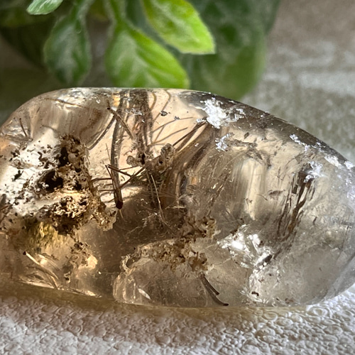 ルチル内包 ガーデンクォーツ 原石 タンブル 苔入り水晶 クリスタル