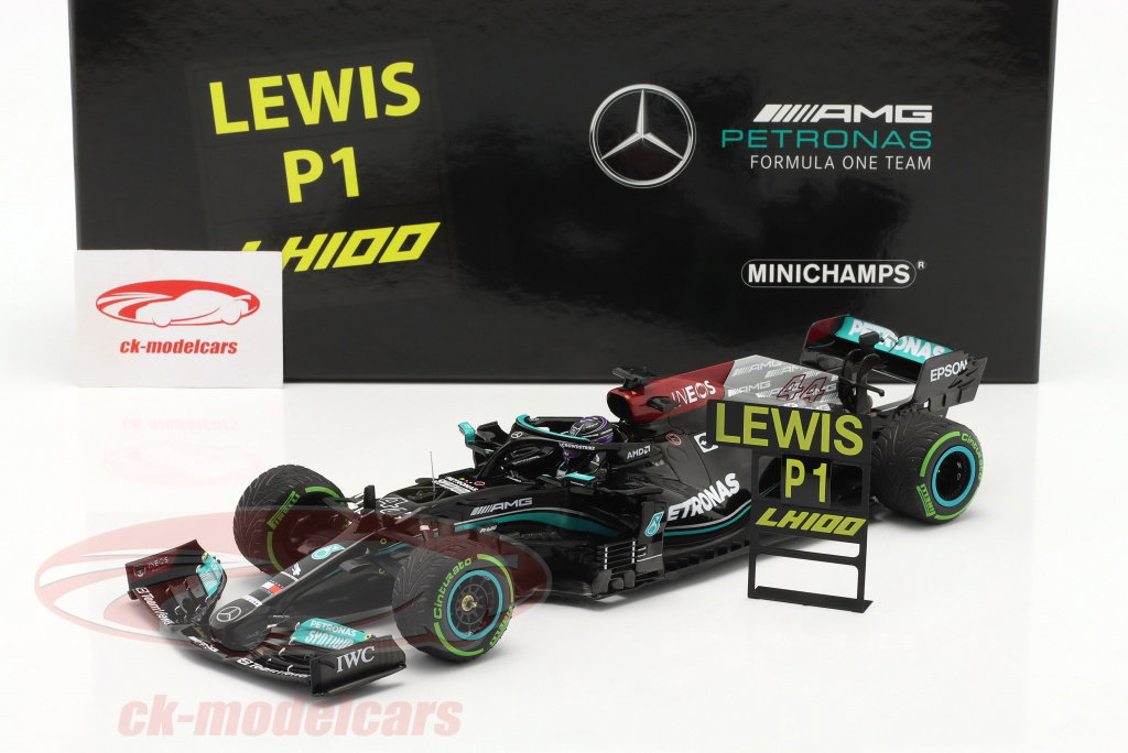 Minichamps 1:18 L. Hamilton Mercedes-AMG F1 W12 #44 100th GP Win