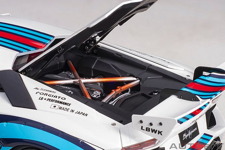 1/18 AUTOart Lamborghini Aventador Liberty Walk LB-Works (Martini