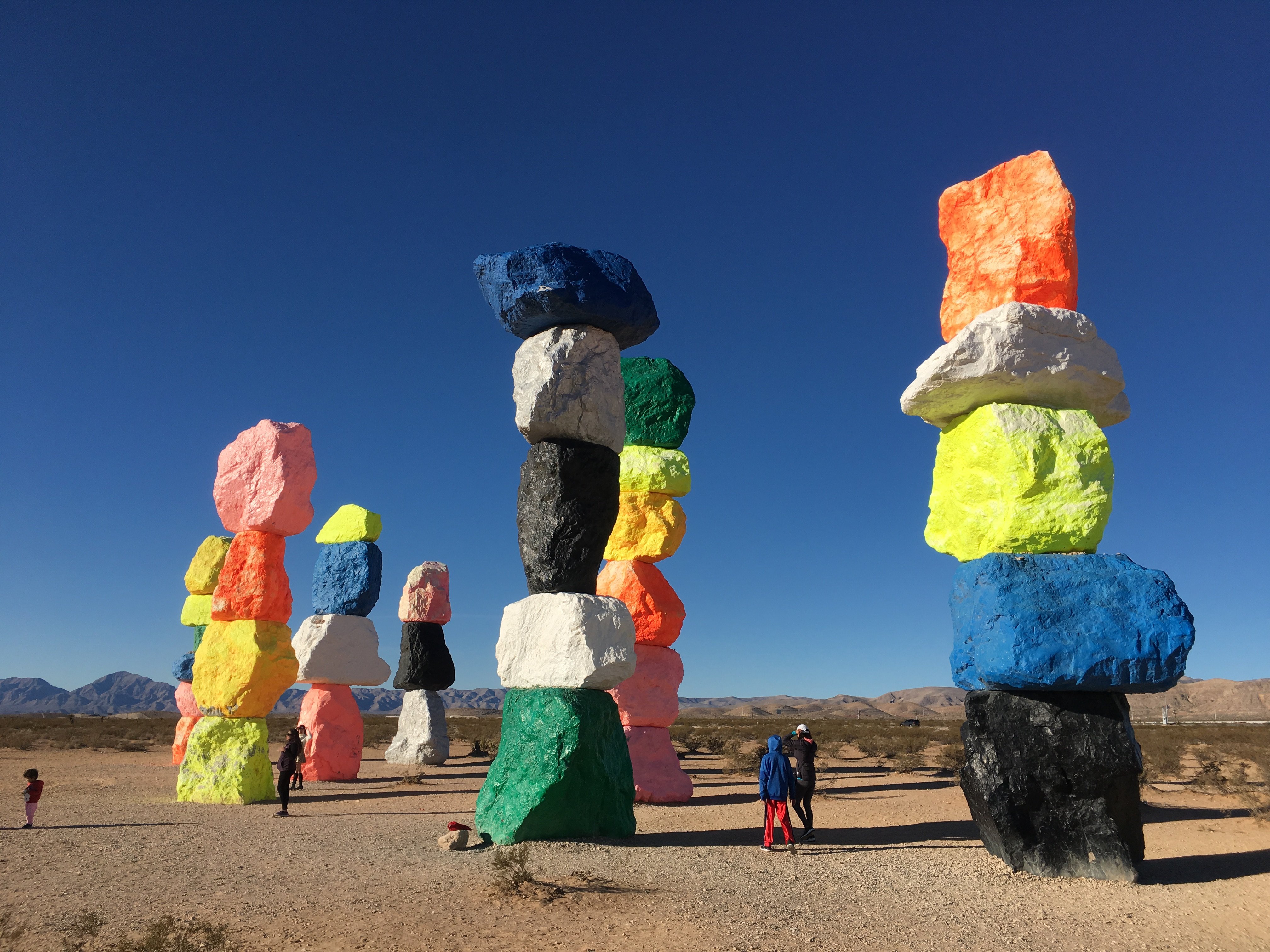 2026年 セブン・マジック・マウンテン - 出発前に知っておくべきことすべて