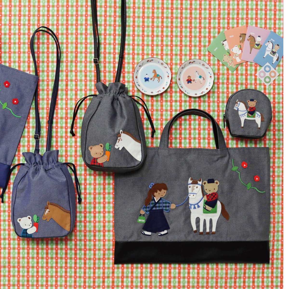 ビームス ジャパン × ファミリア、2026年の干支「午」をモチーフにした