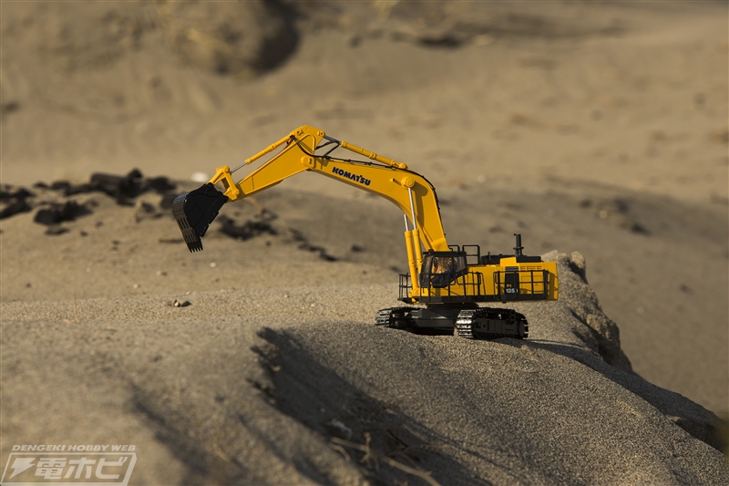 建機好き必見！コマツの油圧ショベルがリアルなIRCとなって京商から