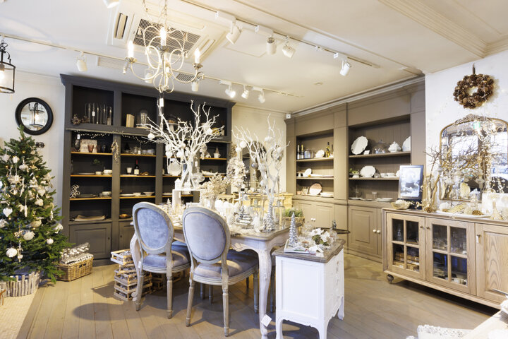 北欧・フレンチの輸入インテリアショップ「サラグレース青山本店」で