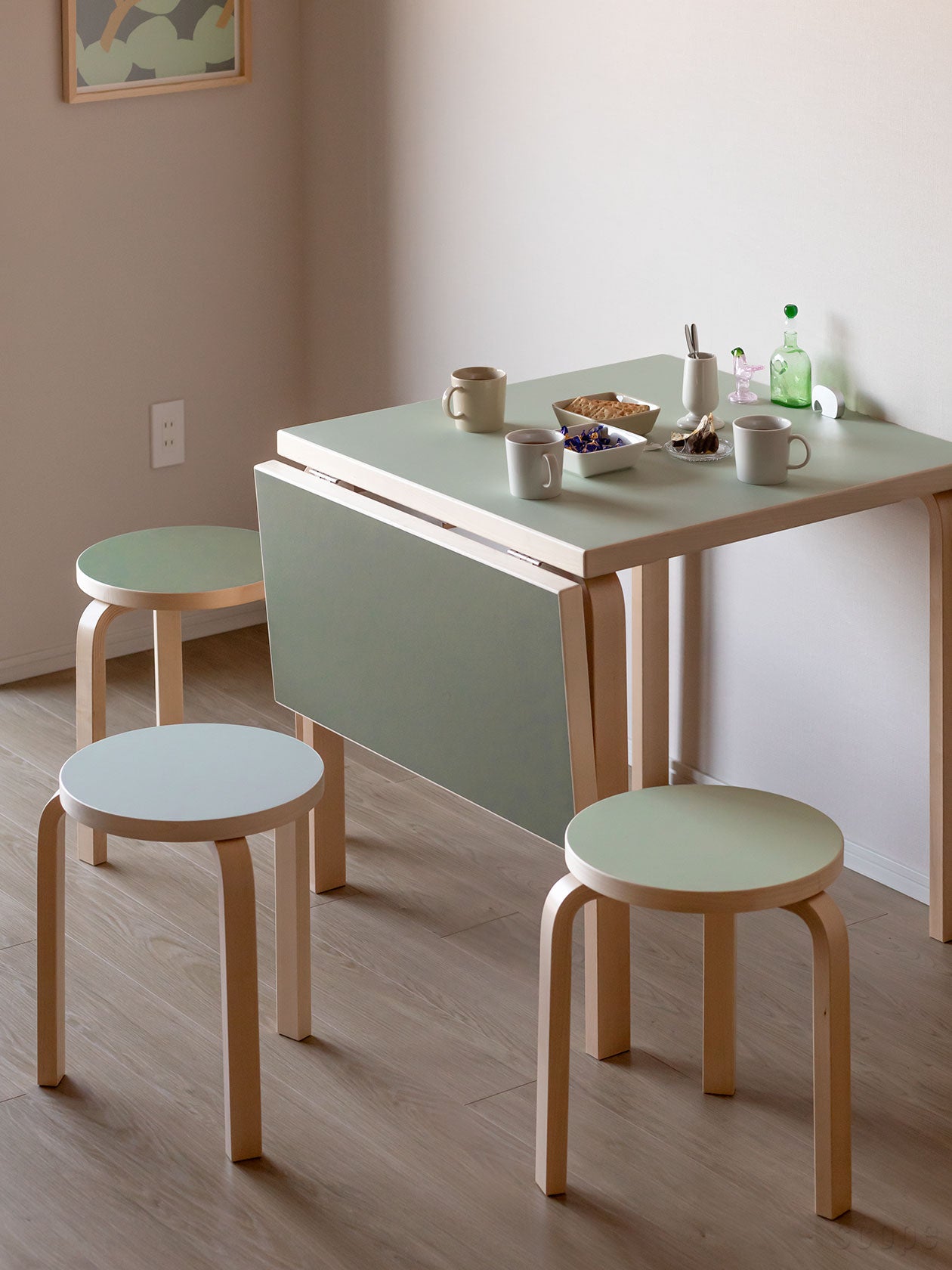 【廃盤色】スコープ別注 アルテック スツール 4本脚 E60 1脚 楽天市場】アルテック Artek STOOL E60 スツール E60 4本脚 バーチ材