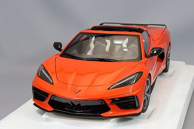 オートアート コンポジット 1/18 シボレー コルベット C8 スティング