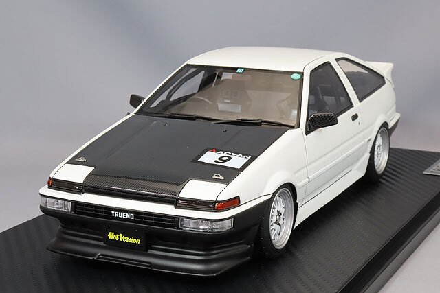 イグニッションモデル 1/18 トヨタ スプリンター トレノ (AE86) 3ドア