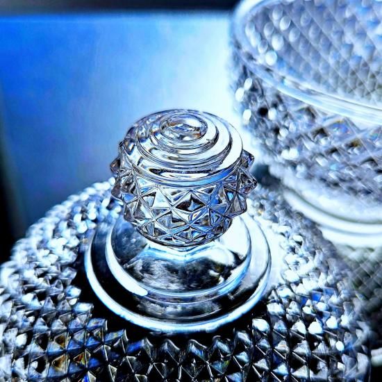 輝くオールドバカラ ディアマンビゾーのコフレ【1900年前後