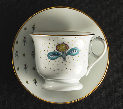 リチャード ジノリ×ミナ ペルホネンがコラボレーション！毎日使いたい