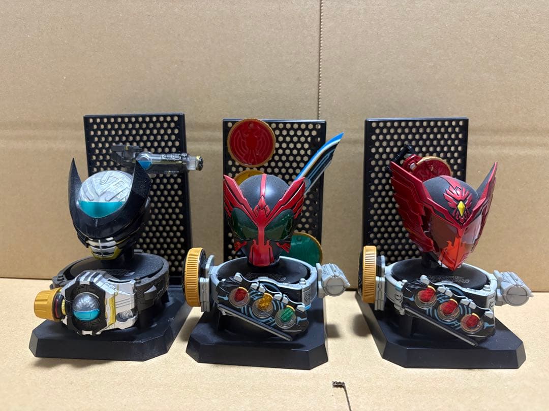 仮面ライダーオーズ マスクコレクション プレバン限定台座付き4体セット 抽選販売】マスコレプレミアム 仮面ライダーアームズファクトリー 仮面