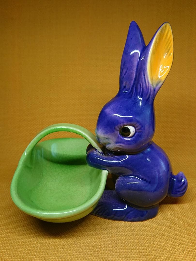 【美品】ビンテージ　西ドイツ　兎　陶器　小物入れ　置物　工芸品　美術品A2759 美品】ビンテージ 西ドイツ 兎 陶器 小物入れ 置物 工芸品 美術品A2759