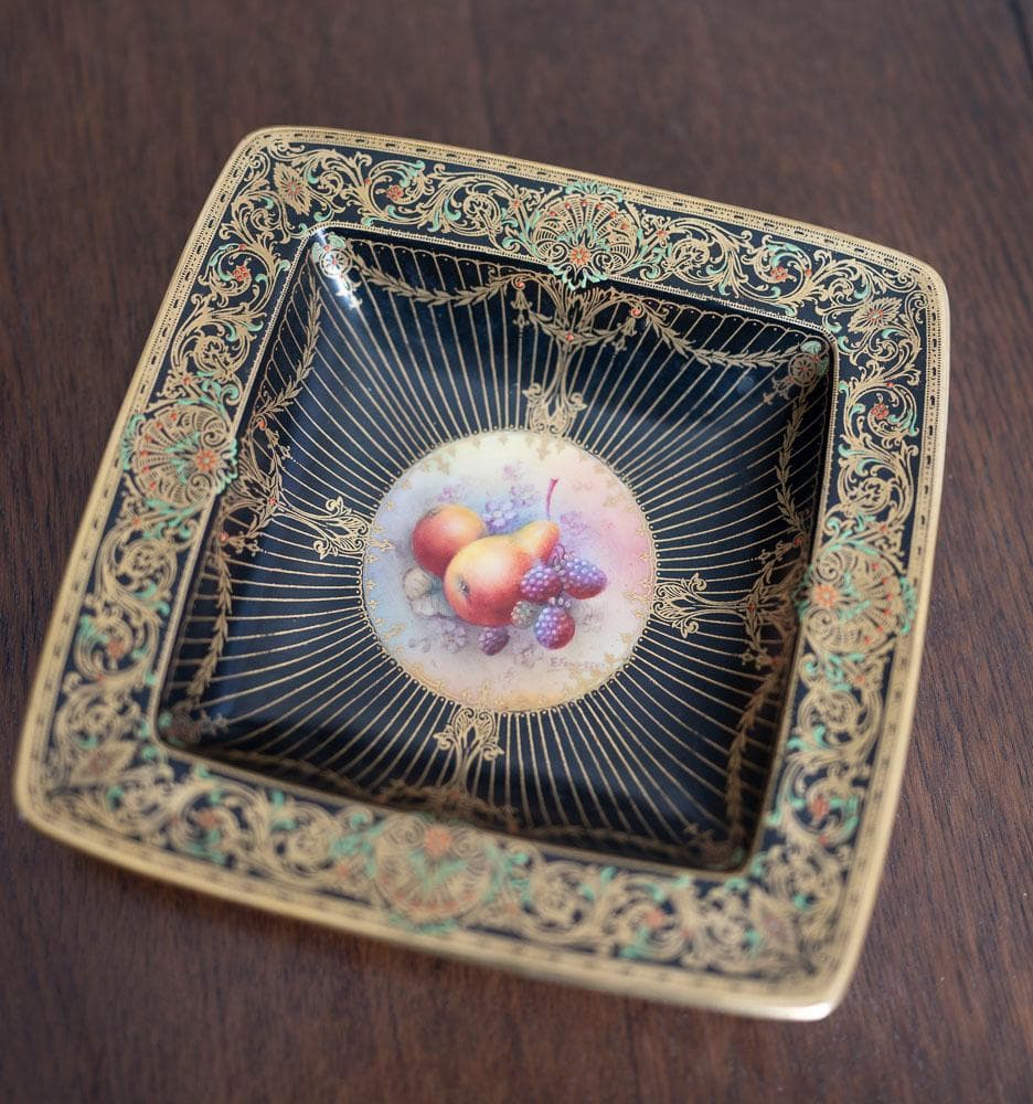 ロイヤルウースター フルーツ画四方皿 ロイヤルウースター『ペインテッド・フルーツ 絵皿』 ｜骨董品買取 緑和堂