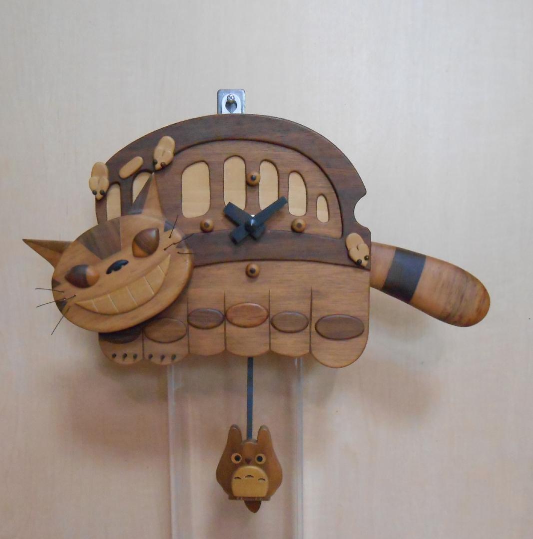 となりのトトロ　ねこバス手彫り　木製柱時計 ねこバスの楽しさが表現された手作り柱時計