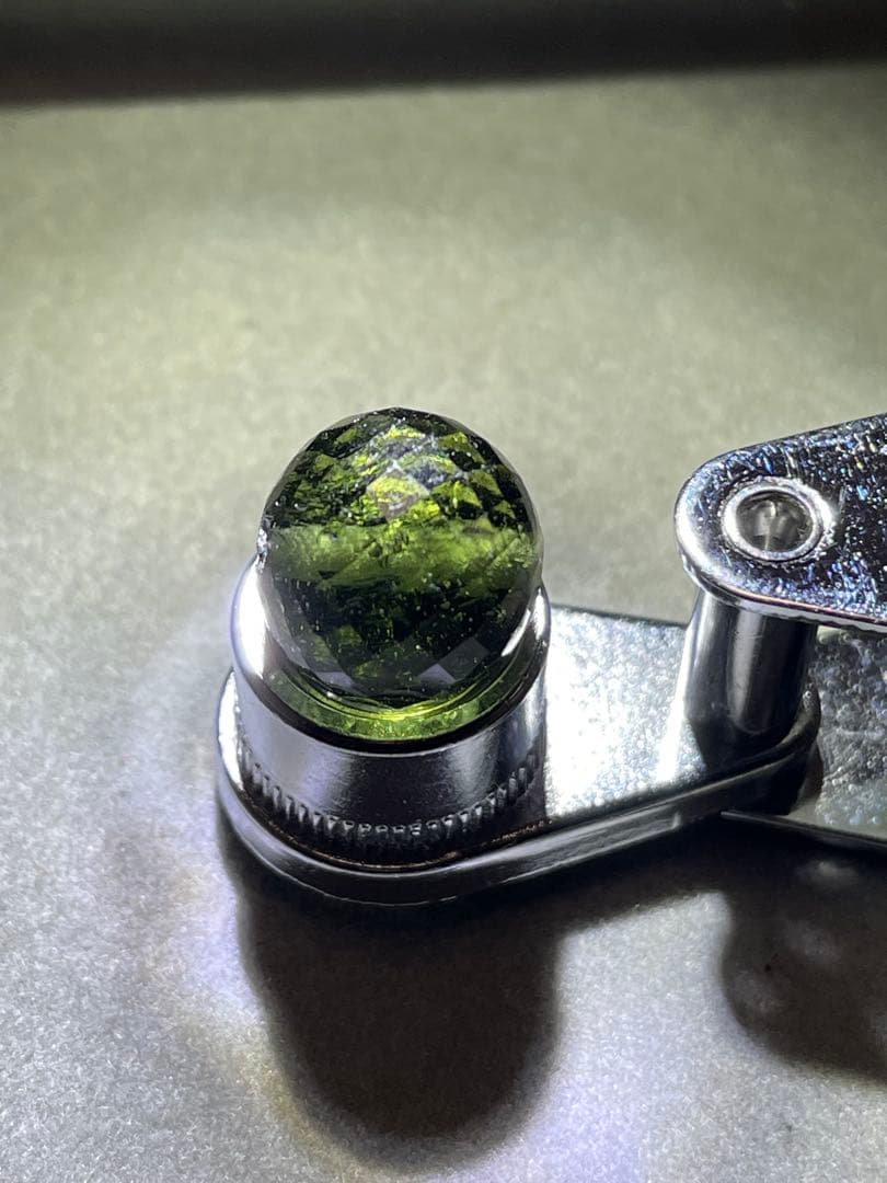 オ*ユ様 激レア　モルダバイト