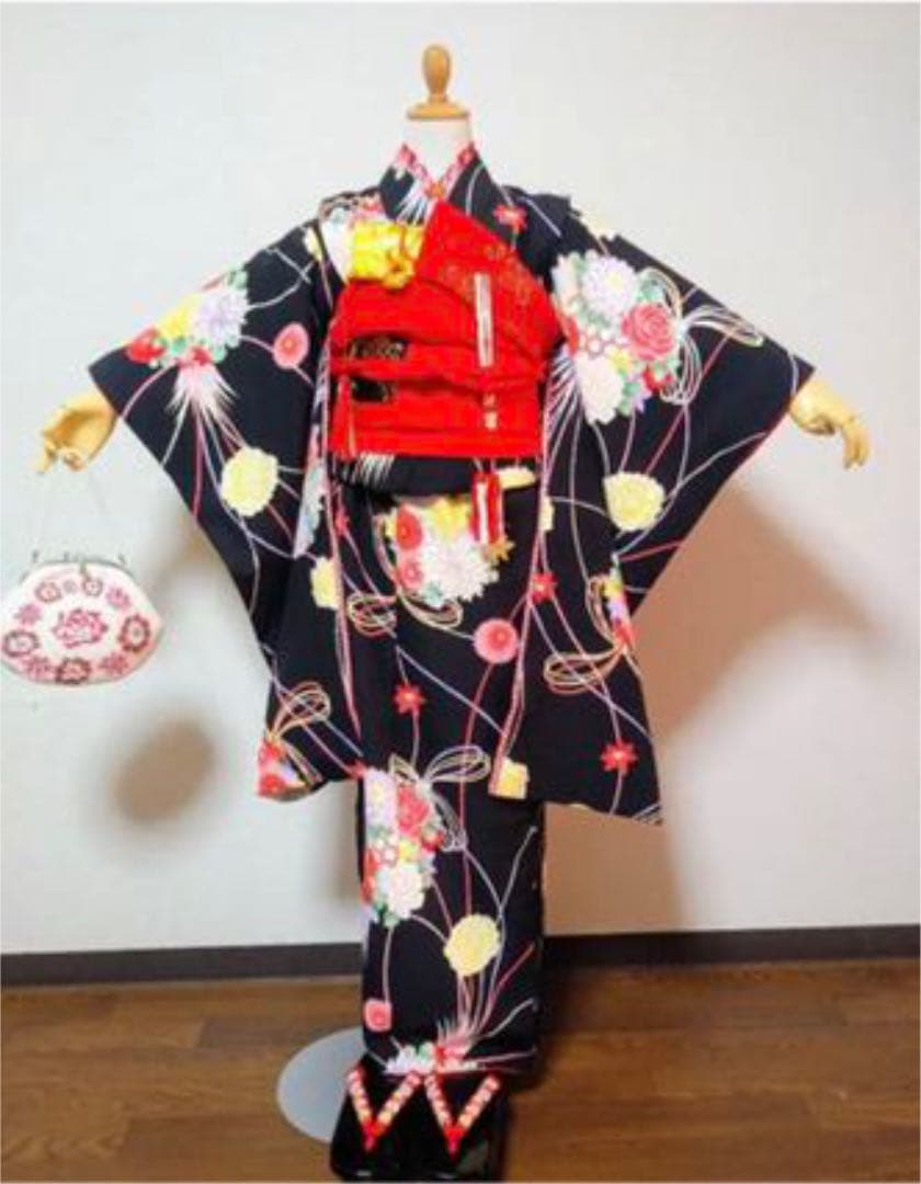 黒地に美しい花薬玉の着物とだらり帯　舞妓さんセット 2026年最新】舞妓さんだらり帯の人気アイテム - メルカリ