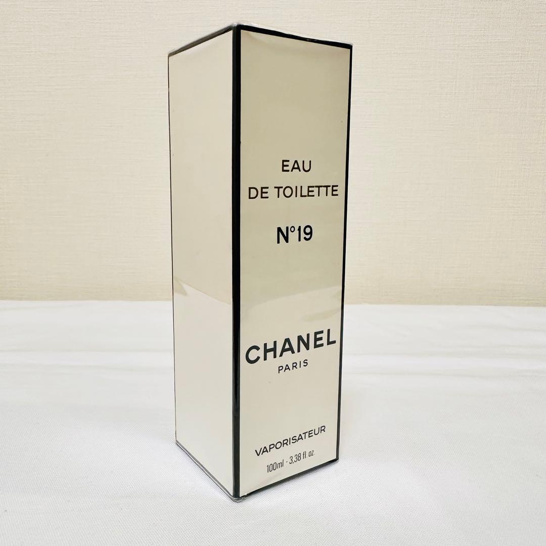 新品未開封　CHANEL シャネル　N°19 オードトワレ　香水　100ml CHANEL（シャネル） CHANEL No.19 オードトワレ 100ml EDT レディース